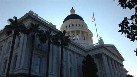 California lawmakers vote to let legislative employees join a labor union